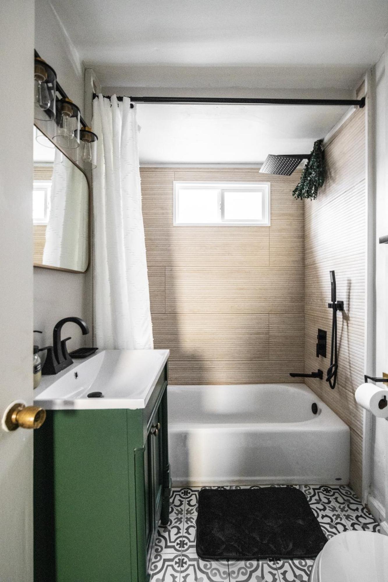 شقة Mid-Century Modern Retreat In Little Italy كليفلاند المظهر الخارجي الصورة