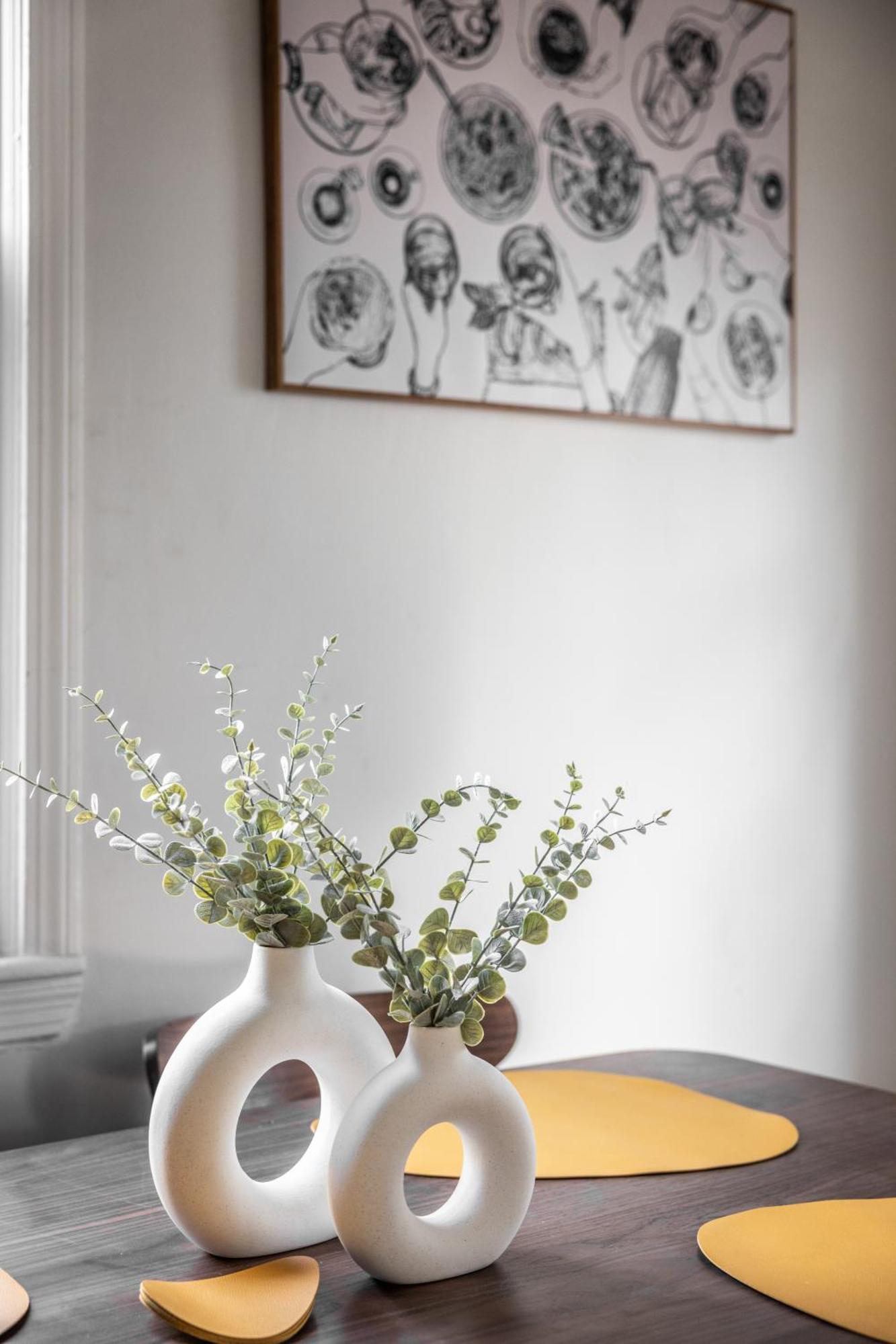 شقة Mid-Century Modern Retreat In Little Italy كليفلاند المظهر الخارجي الصورة